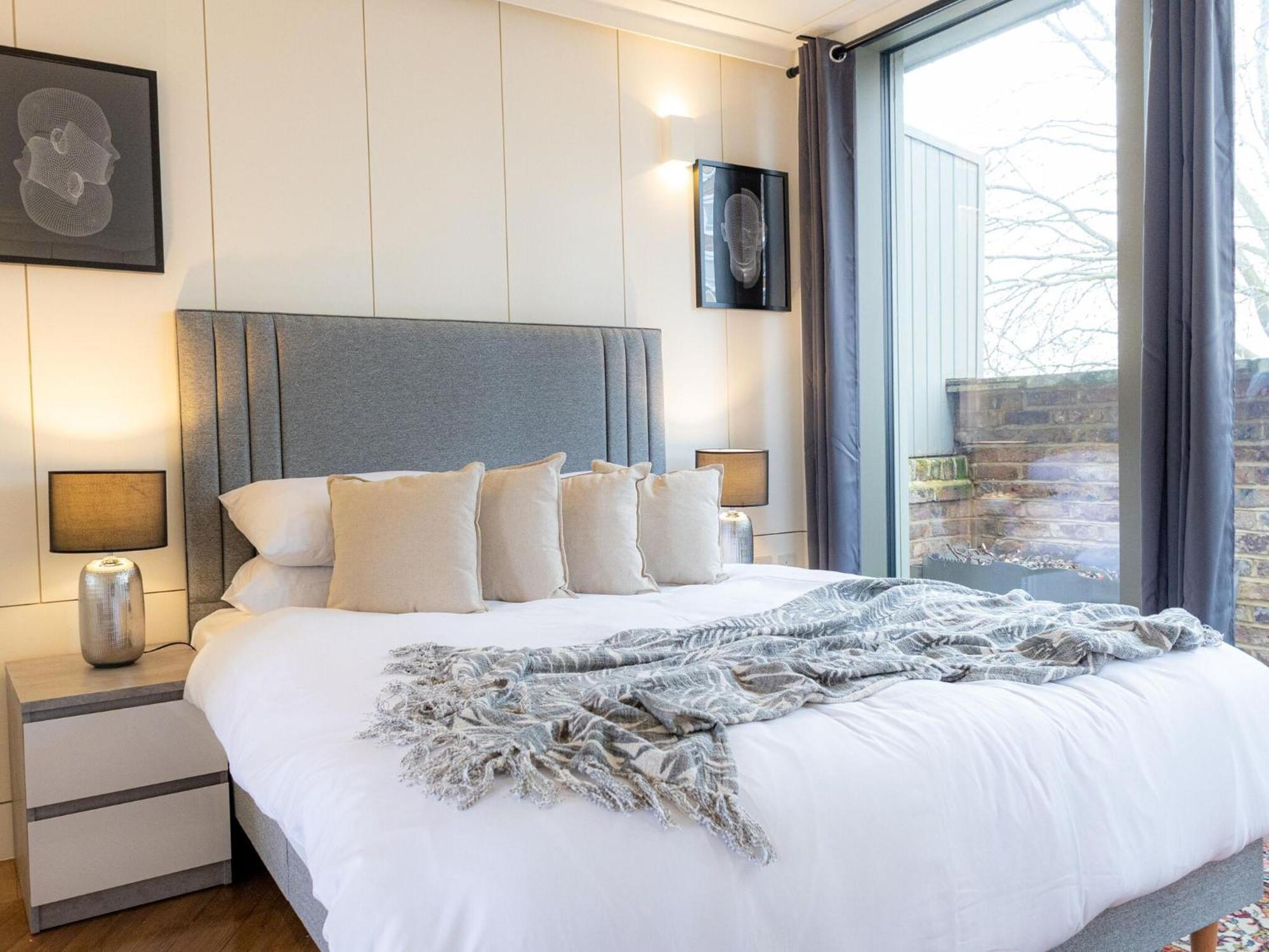 Modern Deluxe Five Bedroom House Near Chalk Farm Station By Belvilla Londra Exterior foto